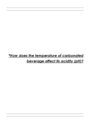 How does the temperature of carbonated beverage affect its acidity (pH)?